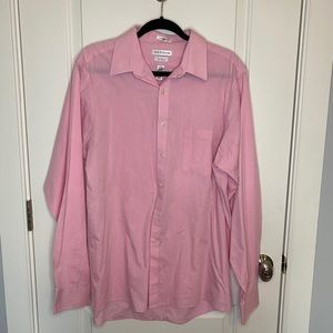 Men’s Van Heusen Pink Button Down Dress Shirt